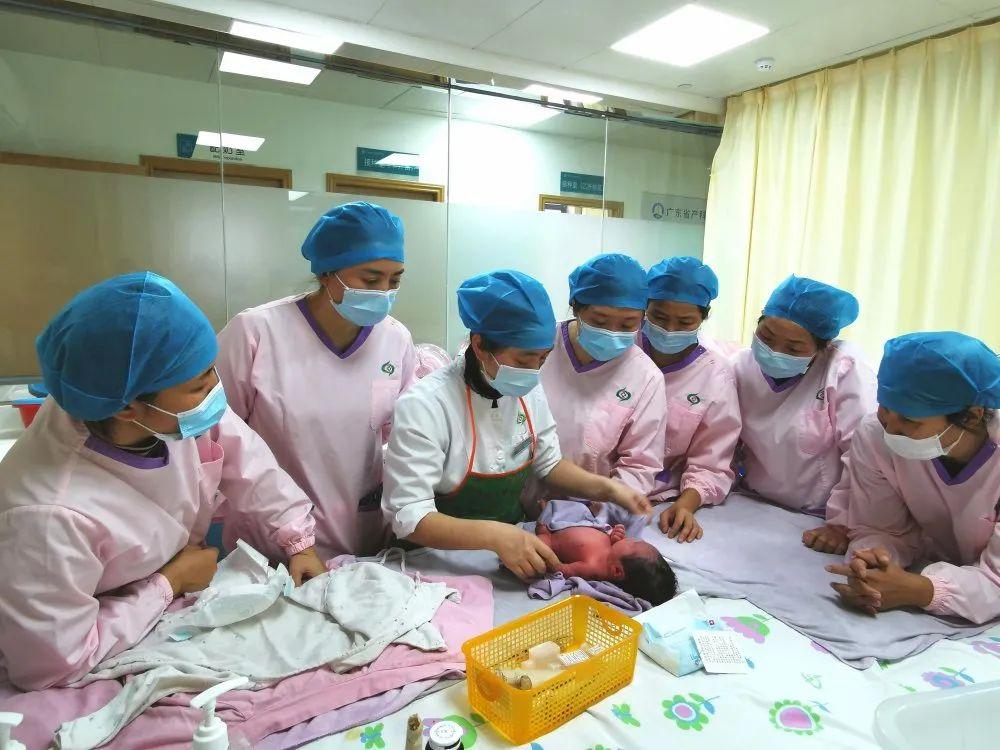 彭阳县妇婴监护型护送